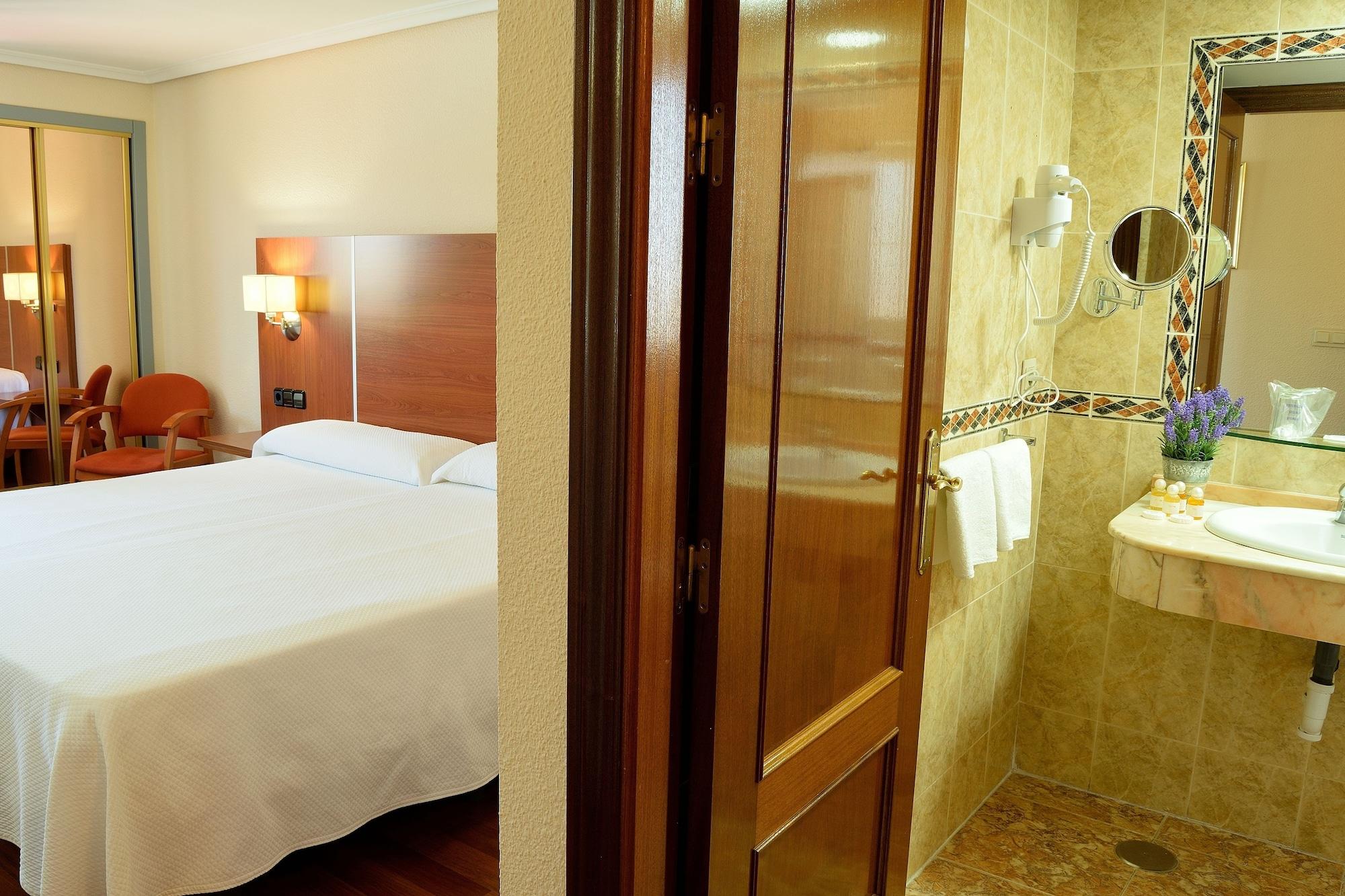 Hotel Mari Carmen Guadix Eksteriør bilde